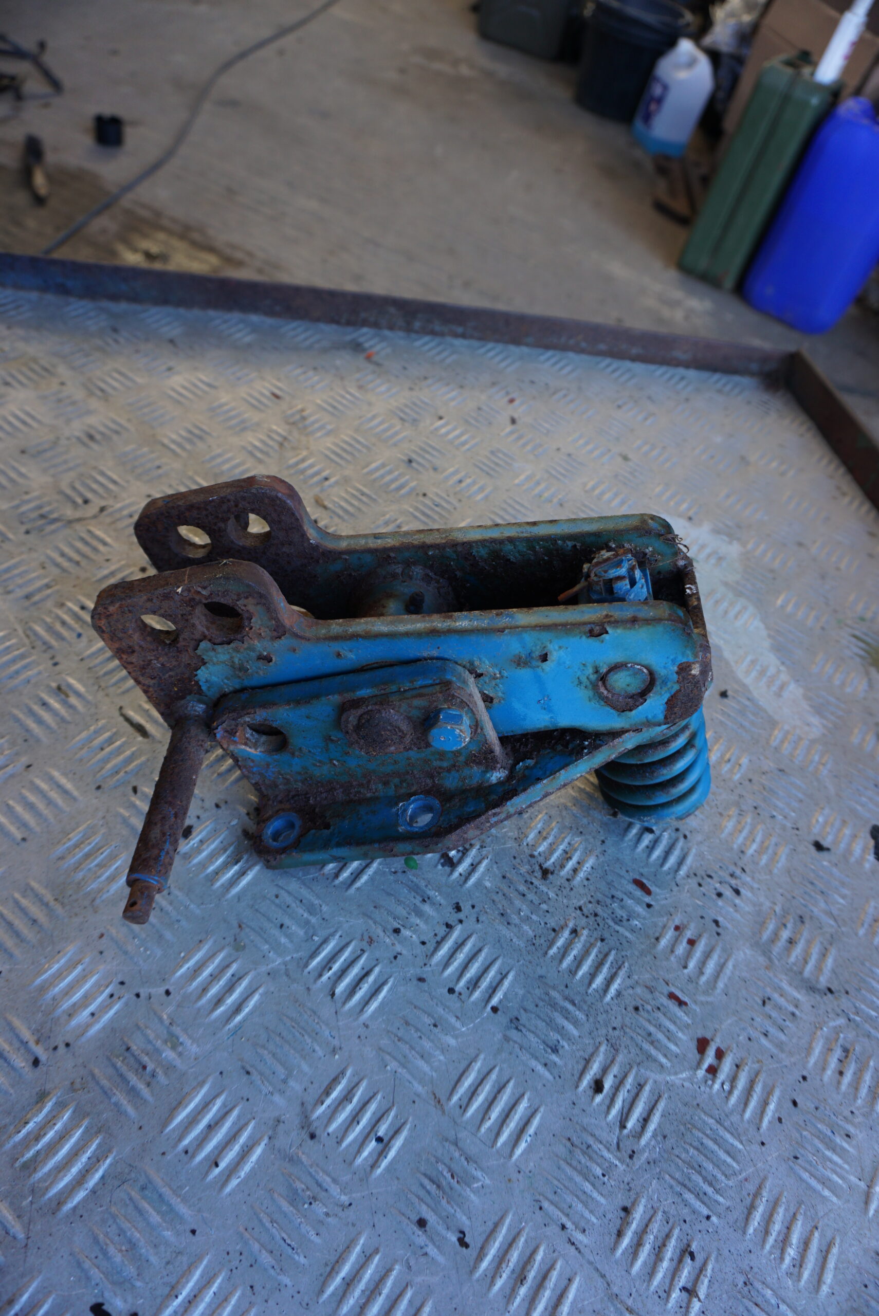 Ford/ New Holland 1920 top link bracket for compact tractor